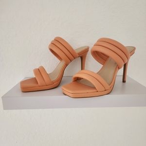 Vince Camuto NIB Women's Eluinsa Meline Puffy Leather Sandals Size 8.5m